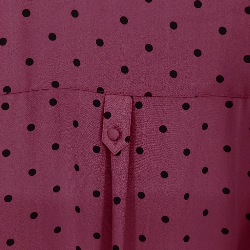 Torrid Polka Dot V-Neck 3/4 Sleeve Blouse - Picture 5 of 10